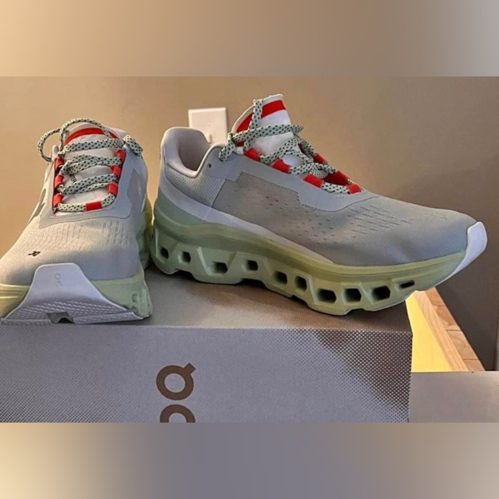 Womens Cloudmaster shoes 10